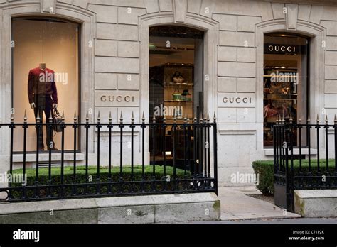 gucci champs elysees|A Guide to Avenue Montaigne (Everything You Should Know).